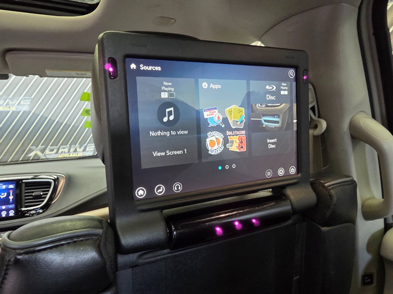 Used 2019 Chrysler Pacifica Limited FWD image 31