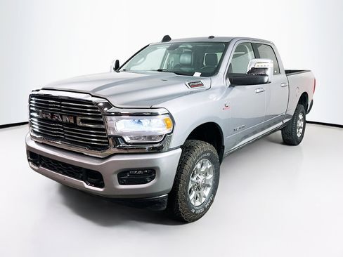 Used 2024 RAM 2500 Laramie image 3