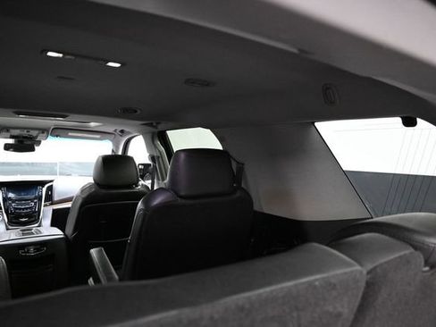 Used 2019 Cadillac Escalade Luxury AWD/4WD image 27