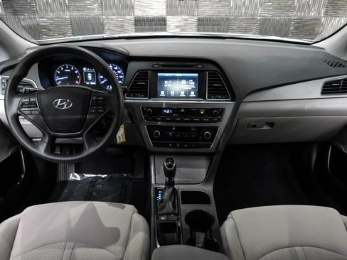 Used 2016 Hyundai Sonata SE FWD image 13