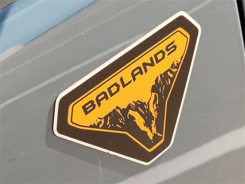 Used 2021 Ford Bronco Badlands image 12