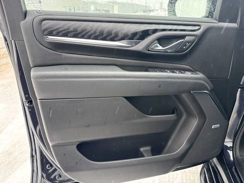 Used 2024 GMC Yukon XL Denali w/ Advanced Technology Package image 12