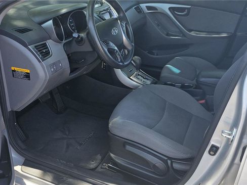 Used 2013 Hyundai Elantra GLS w/ Preferred Pkg FWD image 12