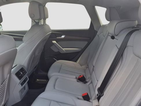 Used 2022 Audi Q5 e Premium image 9
