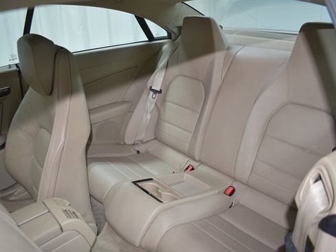 Used 2010 Mercedes-Benz E 350 Coupe image 19