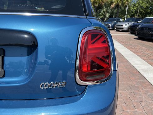 Used 2024 MINI Cooper 4-Door Hardtop FWD image 39