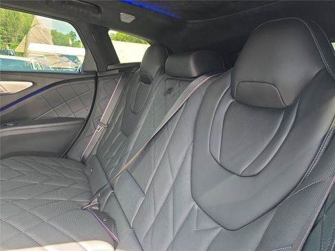 Used 2023 BMW XM w/ M Driver's Package AWD/4WD image 10