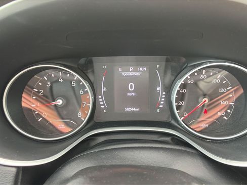 Used 2018 Jeep Compass Latitude w/ Cold Weather Group AWD/4WD image 10