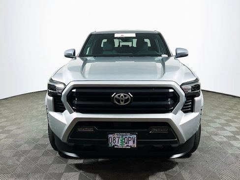 Certified 2025 Toyota Tacoma SR5 AWD/4WD image 2