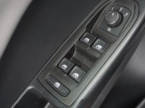 Used 2024 Volkswagen Taos SE FWD image 6
