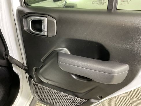 Used 2022 Jeep Wrangler Unlimited Rubicon w/ LED Lighting Group image 21