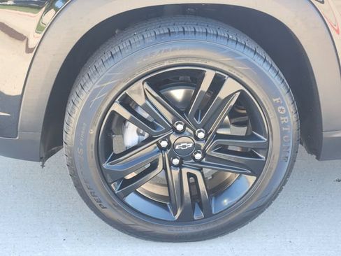 Used 2025 Chevrolet Trax ACTIV w/ Driver Confidence Package FWD image 18