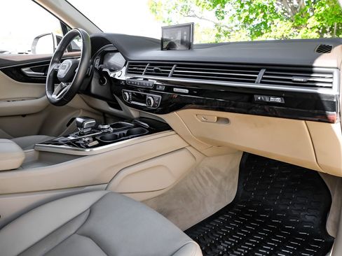Used 2018 Audi Q7 3.0T Prestige image 16