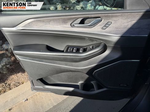 Used 2024 Jeep Grand Cherokee L Overland w/ Trailer Tow Package image 22