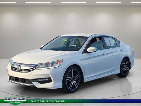 Used 2017 Honda Accord Sport image 8