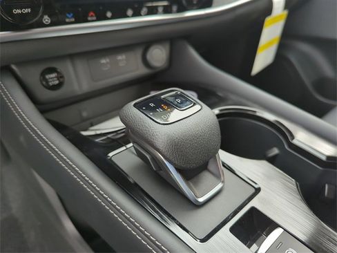 New 2026 Nissan Rogue Platinum image 34