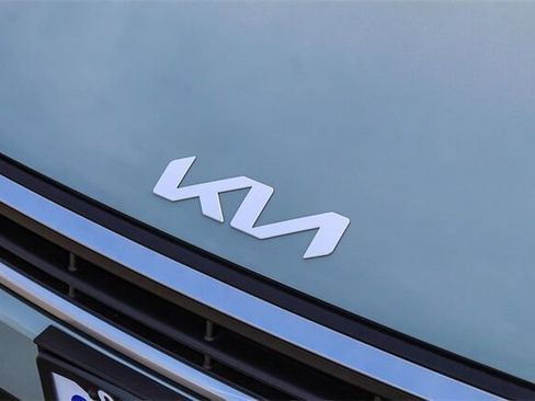 New 2025 Kia K4 LXS image 5