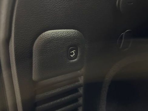 Used 2019 Jeep Grand Cherokee Altitude AWD/4WD image 31