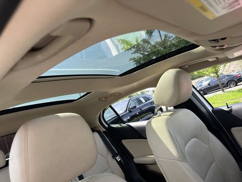 Used 2019 Mercedes-Benz GLA 250 w/ Premium Package image 28