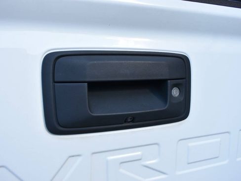 Used 2021 Chevrolet Colorado LT w/ Safety Package RWD image 30