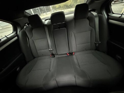 Used 2018 Ford Taurus SEL w/ Equipment Group 201A image 17