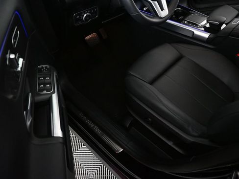 Certified 2022 Mercedes-Benz GLB 250 image 7