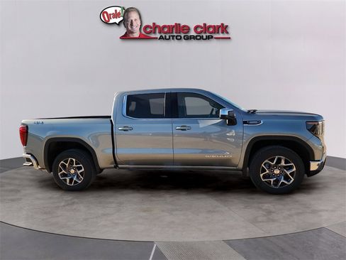 New 2026 GMC Sierra 1500 SLE w/ Preferred Package image 6