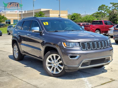 Used 2017 Jeep Grand Cherokee Limited AWD/4WD image 1
