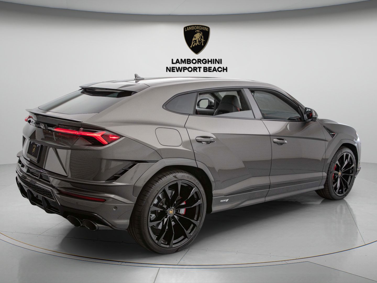 Used 2024 Lamborghini Urus S AWD/4WD image 6