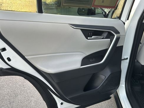 Certified 2025 Toyota RAV4 XLE Premium image 15