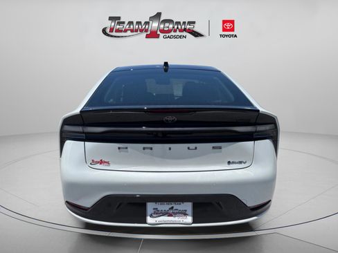 New 2026 Toyota Prius Plug-In Hybrid FWD image 6