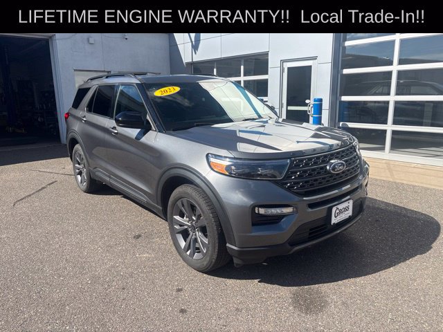 Used 2023 Ford Explorer XLT w/ Equipment Group 202A AWD/4WD image 2