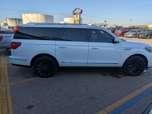 Used 2021 Lincoln Navigator L Reserve image 8