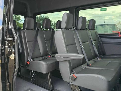 Used 2025 Mercedes-Benz Sprinter 2500 image 15