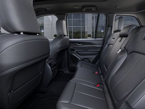 New 2026 Jeep Grand Cherokee Limited w/ Limited Altitude Package AWD/4WD image 23
