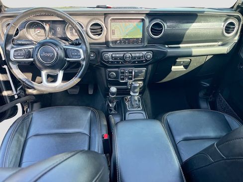Used 2022 Jeep Wrangler Unlimited Sahara w/ Cold Weather Group AWD/4WD image 25