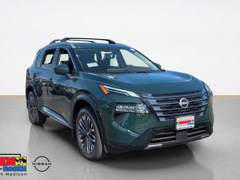 New 2026 Nissan Rogue Platinum AWD/4WD image 1
