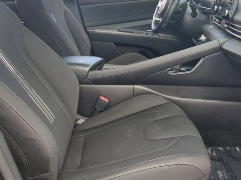Used 2021 Hyundai Elantra SEL w/ Convenience Package FWD image 18