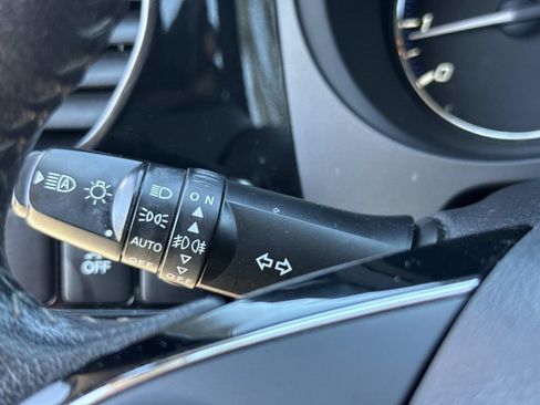 Used 2020 Mitsubishi Outlander SE image 39