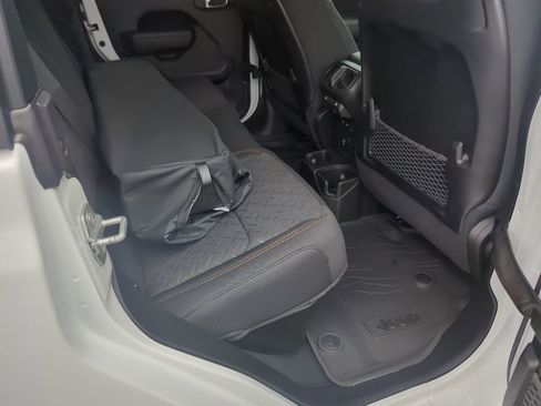 New 2025 Jeep Gladiator Mojave w/ Convenience Group image 40