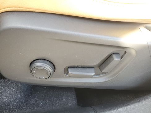 Used 2019 Volvo XC40 T5 Inscription image 20