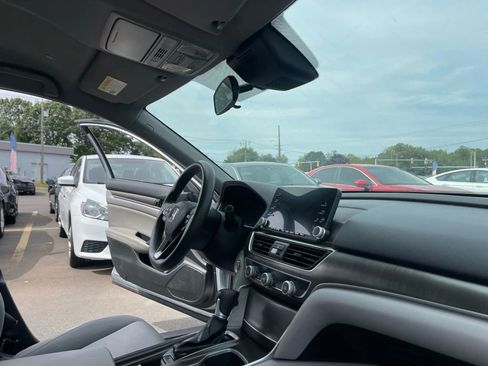 Used 2019 Honda Accord LX image 14