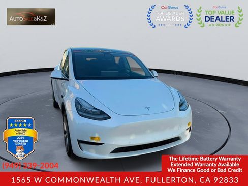 Used 2022 Tesla Model Y Long Range AWD/4WD image 3