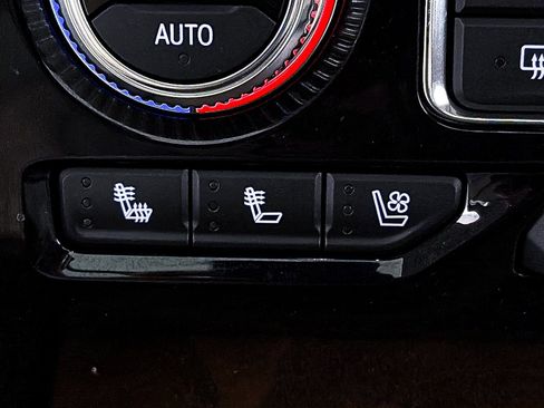 Used 2021 GMC Yukon Denali w/ Denali Ultimate Package image 27