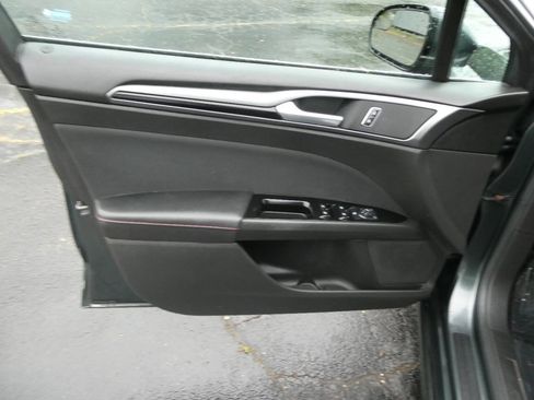 Used 2016 Ford Fusion SE w/ Equipment Group 201A image 23