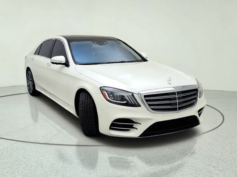 Used 2019 Mercedes-Benz S 560 Sedan image 4