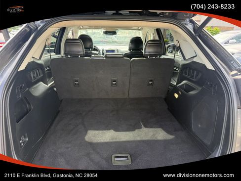 Used 2019 Ford Edge Titanium w/ Equipment Group 301A FWD image 12