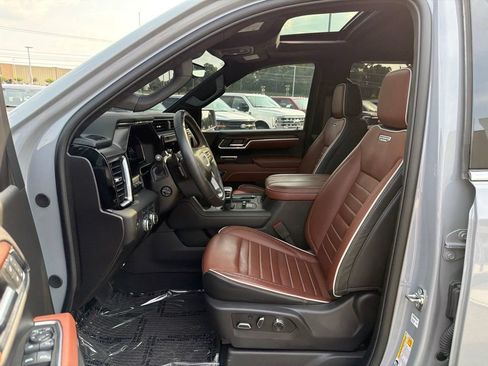 Used 2025 GMC Sierra 1500 Denali Ultimate AWD/4WD image 10