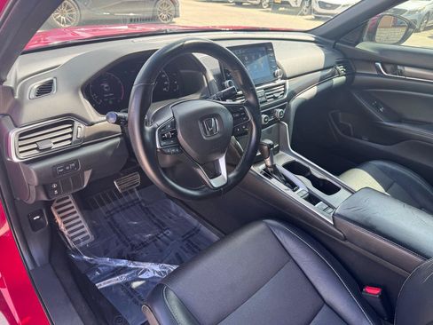 Used 2018 Honda Accord Sport image 16