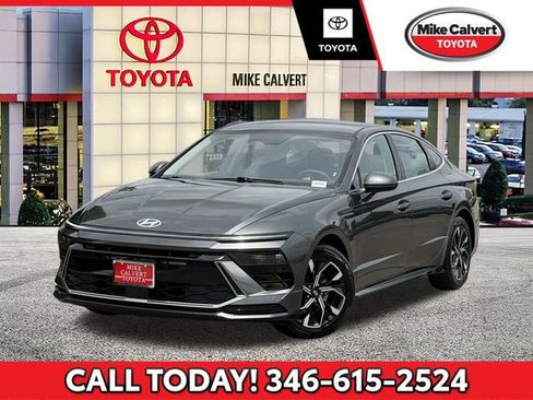 Used 2025 Hyundai Sonata SEL FWD image 1
